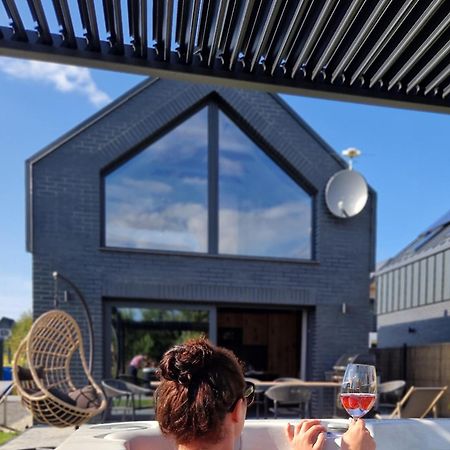 Odnova - Holiday Home With Spa Bobolin Bagian luar foto