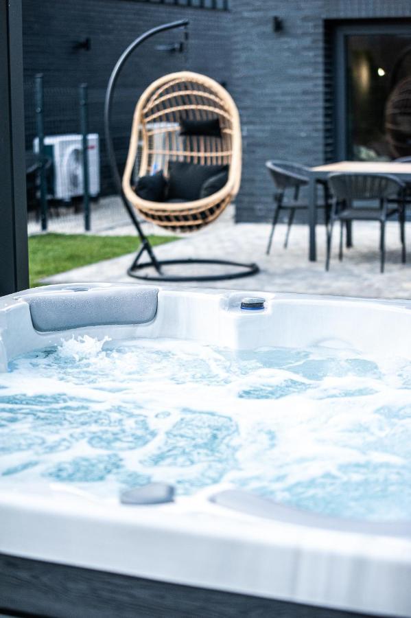 Odnova - Holiday Home With Spa Bobolin Bagian luar foto