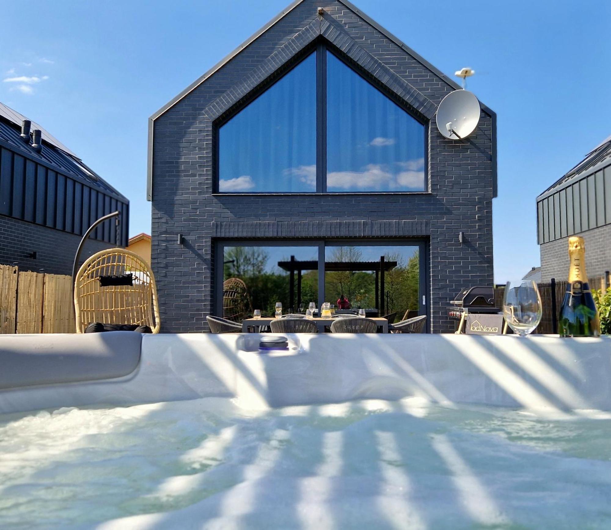 Odnova - Holiday Home With Spa Bobolin Bagian luar foto
